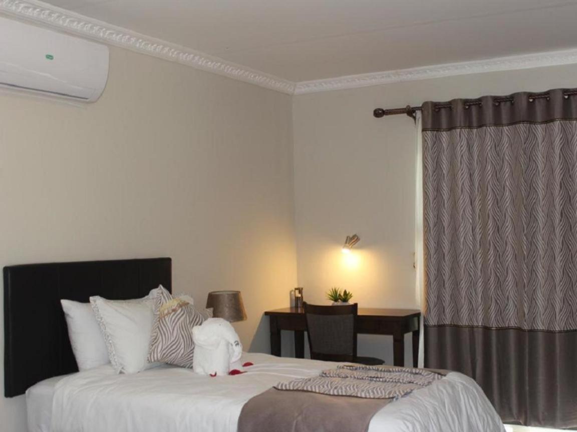 Juda Haus Lodge Katima Mulilo Dış mekan fotoğraf