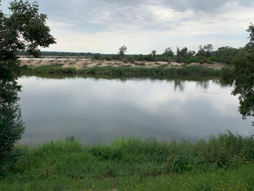 Juda Haus Lodge Katima Mulilo Dış mekan fotoğraf