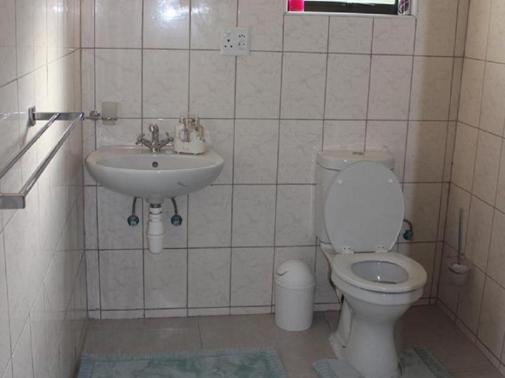 Juda Haus Lodge Katima Mulilo Dış mekan fotoğraf