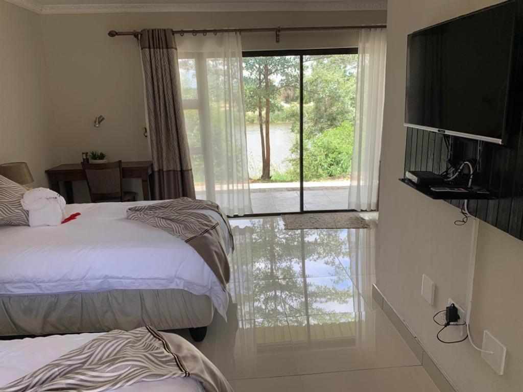 Juda Haus Lodge Katima Mulilo Dış mekan fotoğraf