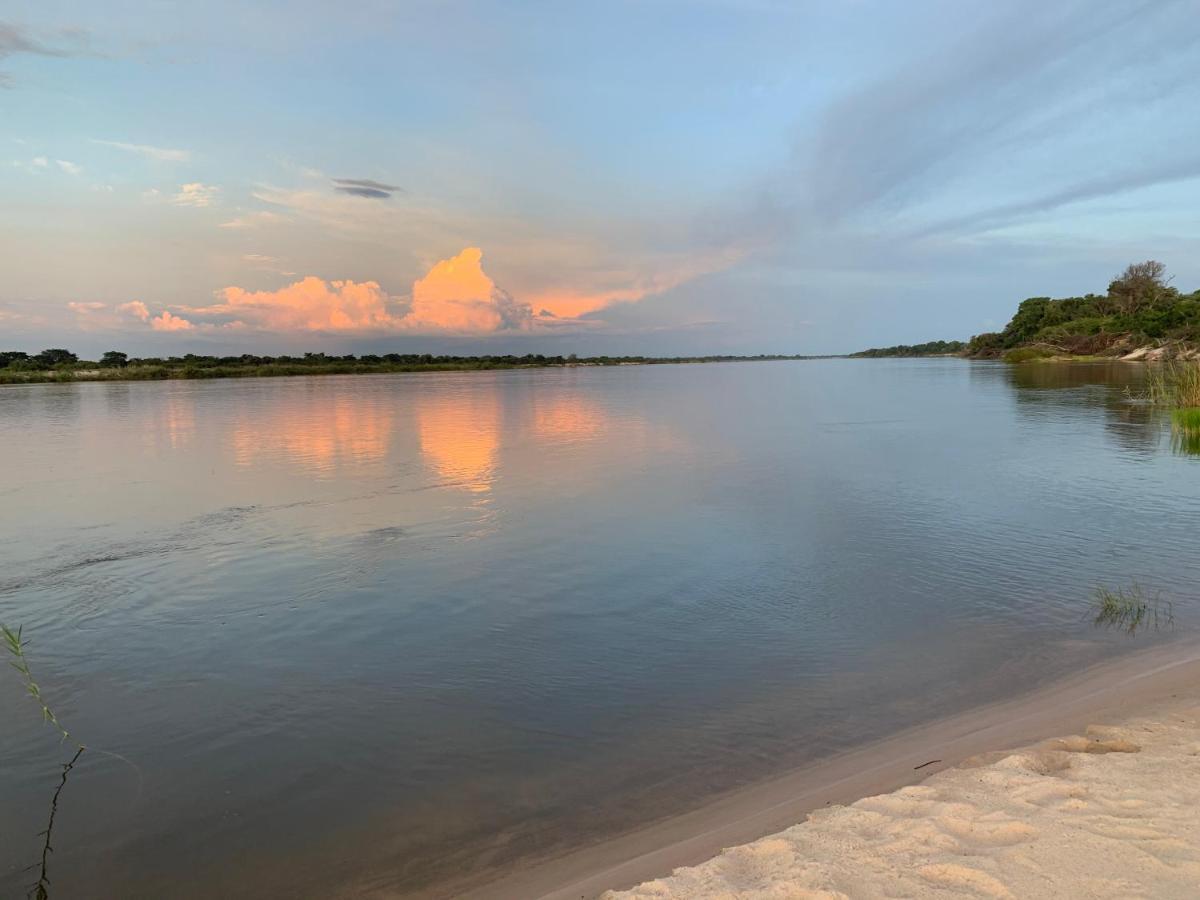 Juda Haus Lodge Katima Mulilo Dış mekan fotoğraf